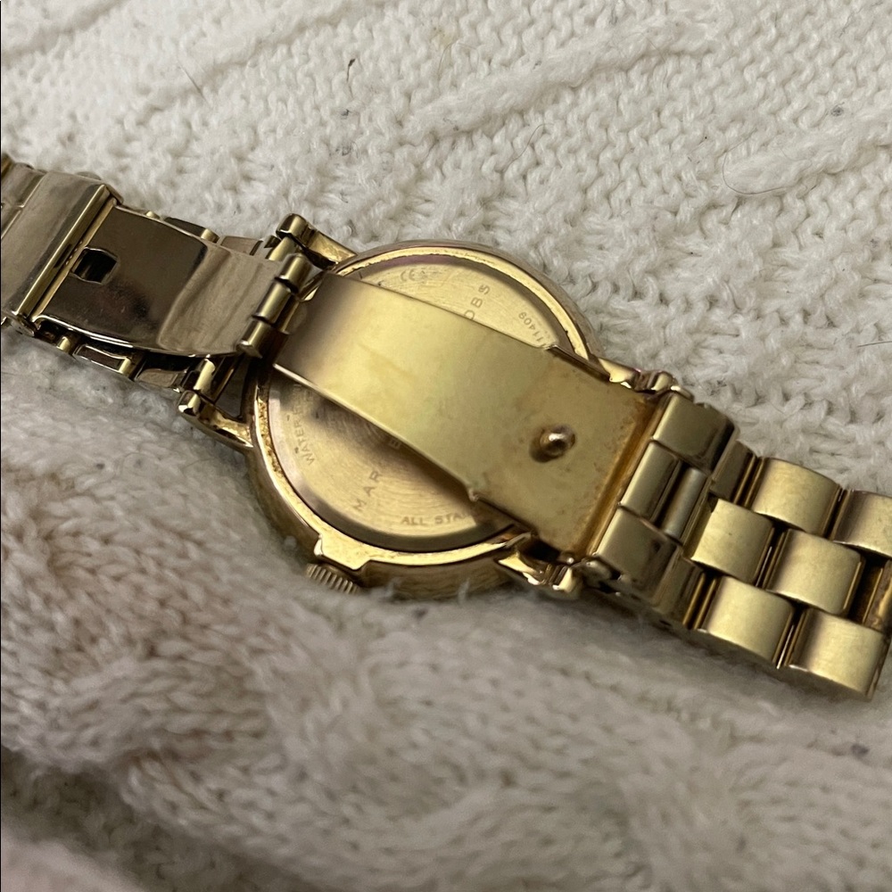 Marc Jacobs Gold Bracelet Watch with Black Dial - Picture 6 of 7